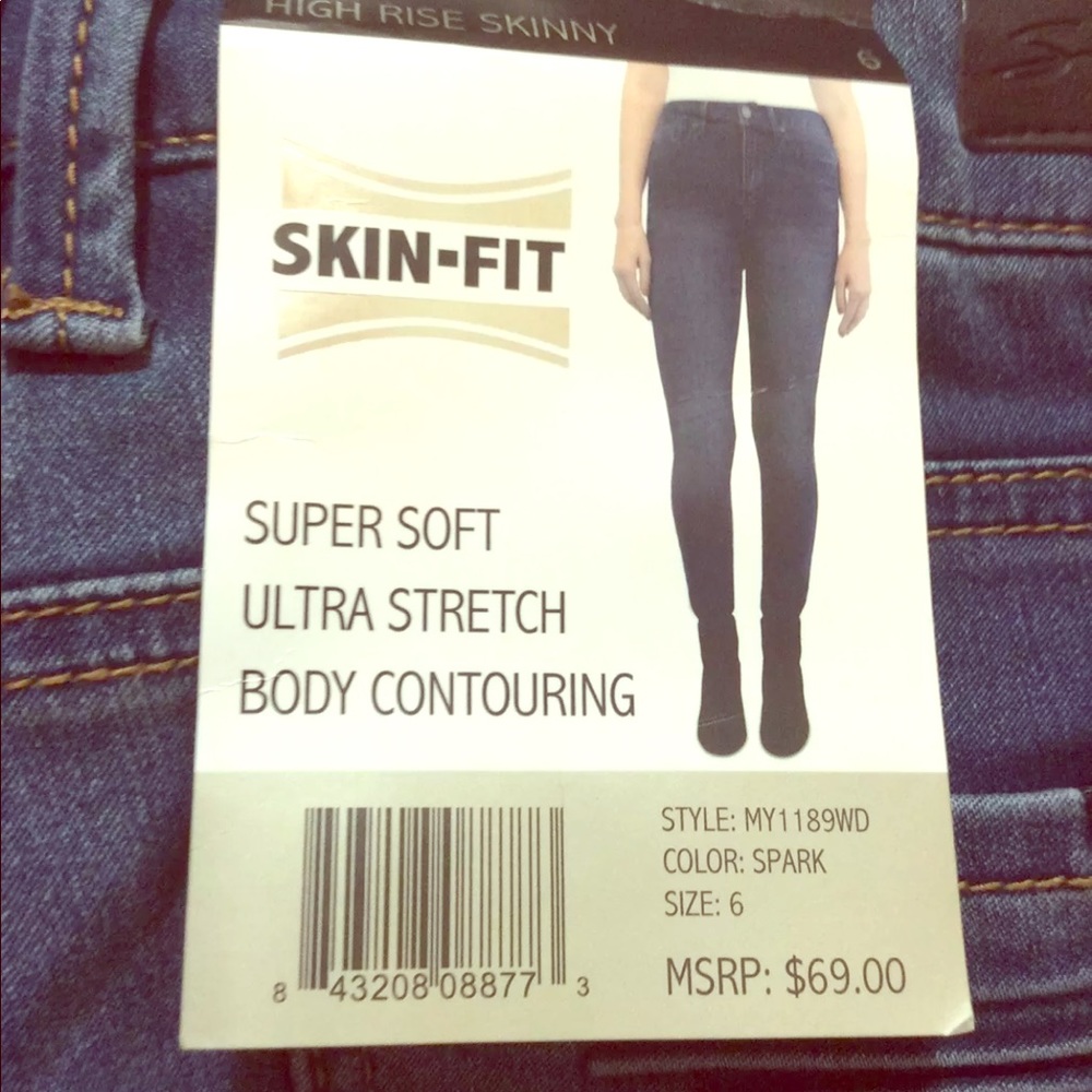 Seven7 High RiseSkinny Jean